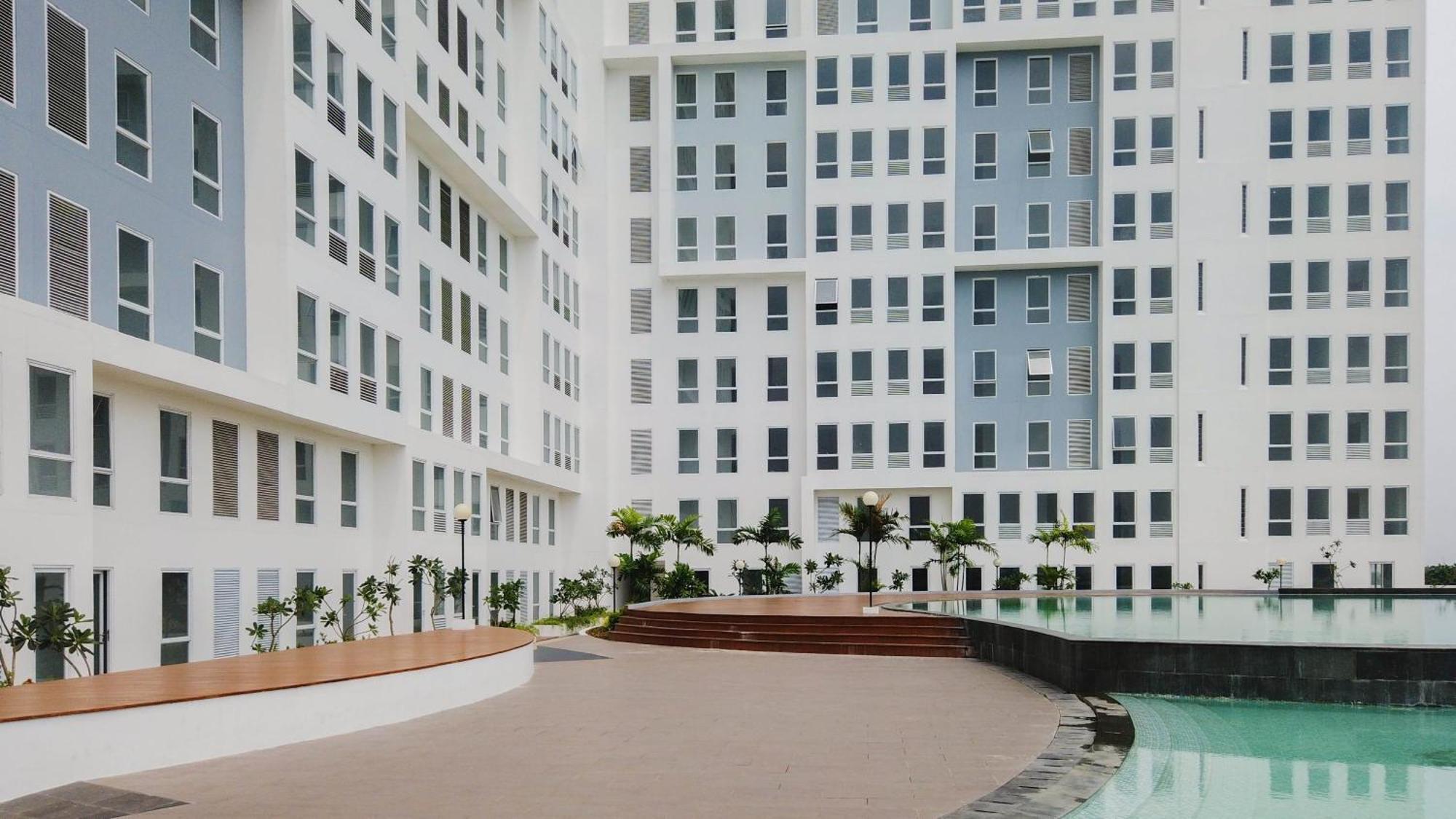 Pleasant Patraland Urbano Near Station By Travelio Apartemen Bekasi