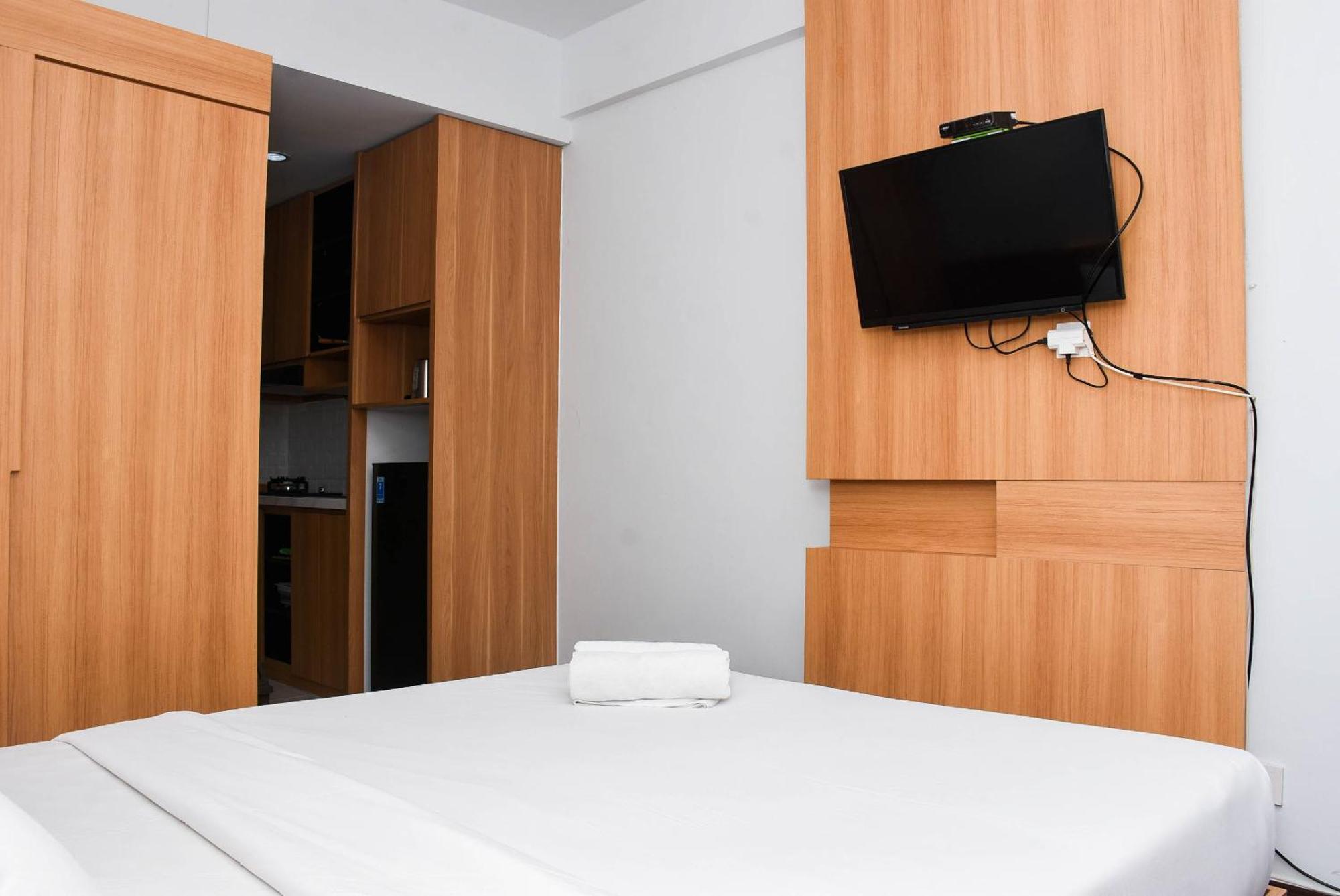 Pleasant Patraland Urbano Near Station By Travelio * Bekasi